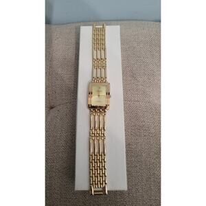Vintage Geneva Women’s Gold Tone Quartz Dress Watch Rectangular Face Japan...